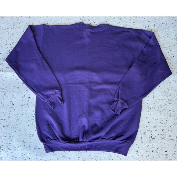 VTG Womens Sz Medium HANES Purple Polar Bears Crewneck Pullover Sweater - Picture 7 of 7